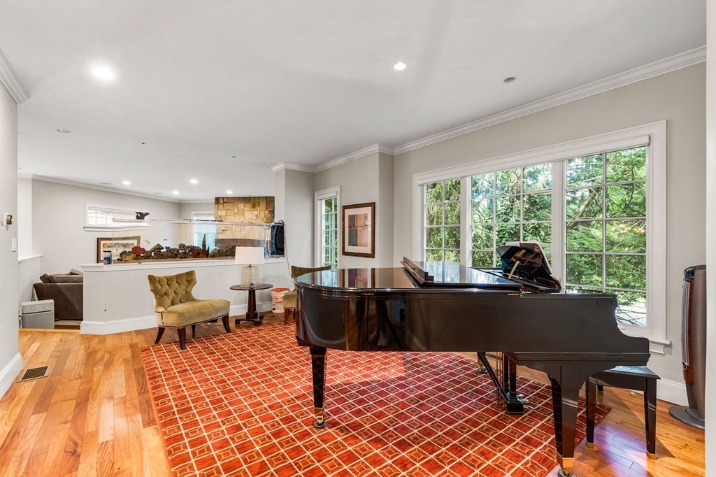 17 Burdean Road Newton, MA 02459 - Photo 9 of 30