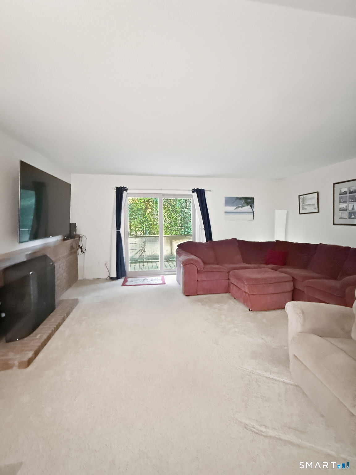 129 Library Lane, Unit 129 Simsbury, CT 06070 - Photo 3 of 18 Gallery Image 3