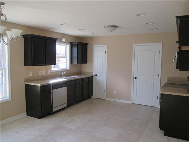 138 Whitetail Ridge Clarksville, TN 37040 - Photo 6 of 14 Gallery Image 6