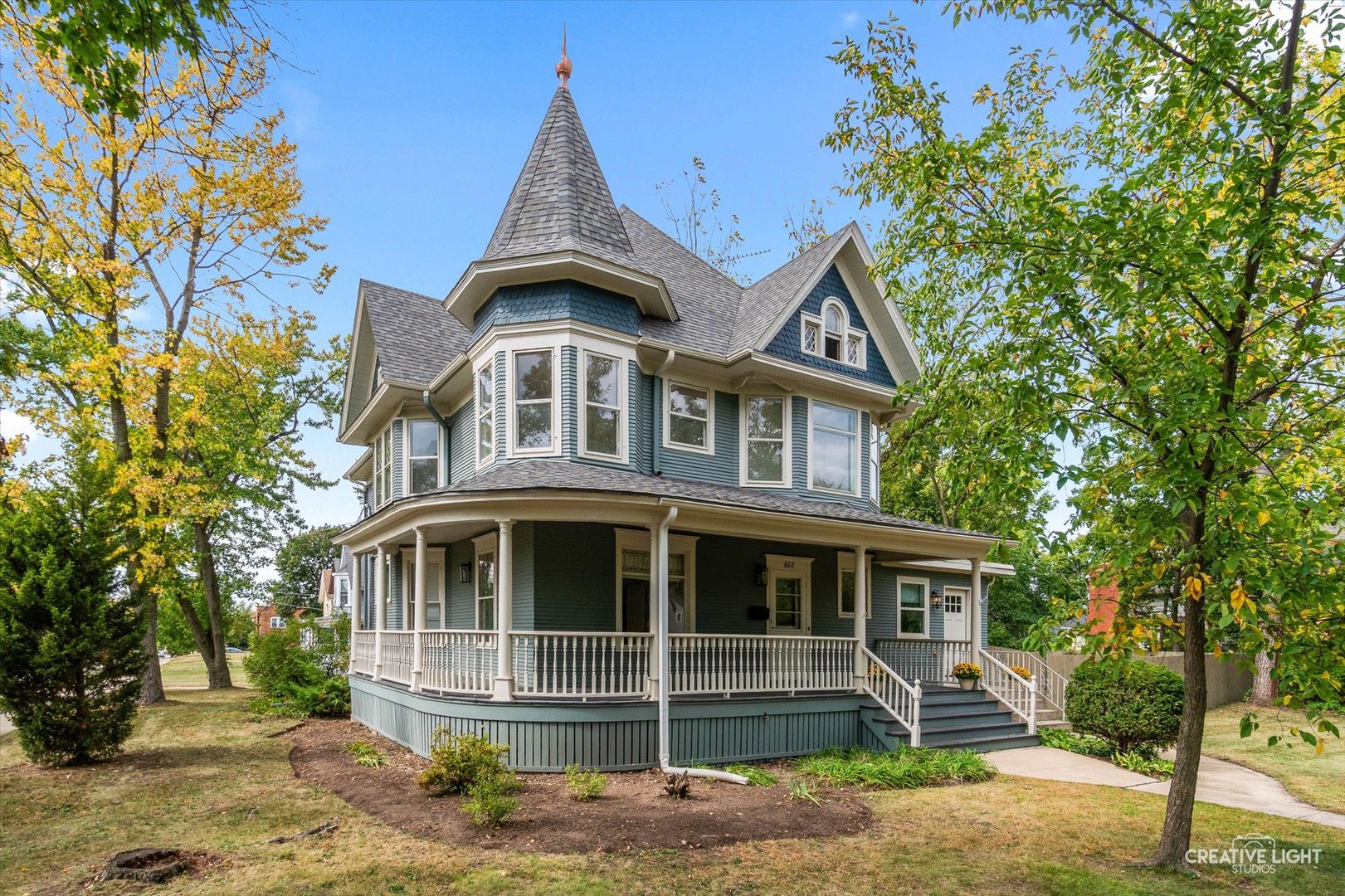 602 Prospect Boulevard Elgin, IL 60120 - Photo 1 of 31