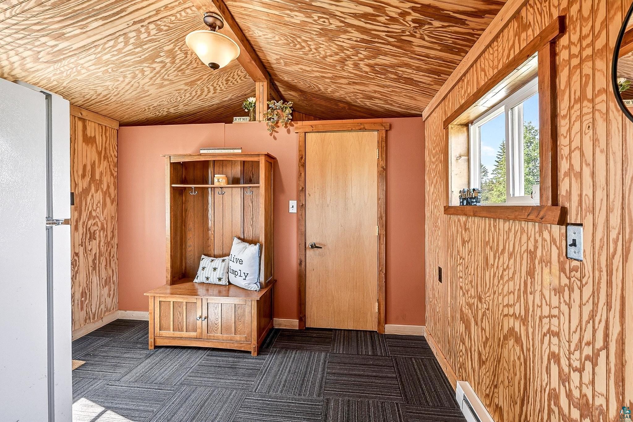 5404 Midbon Road Superior, WI 54880 - Photo 23 of 30