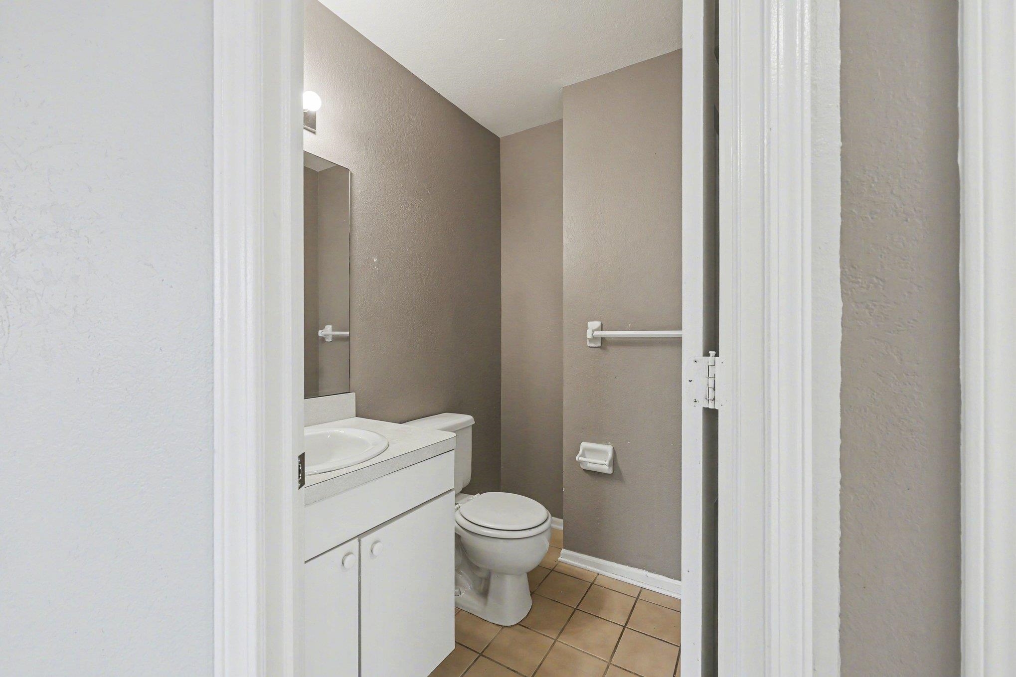 4147 West Court Street, Unit 4 Flint, MI 48532 - Photo 13 of 15