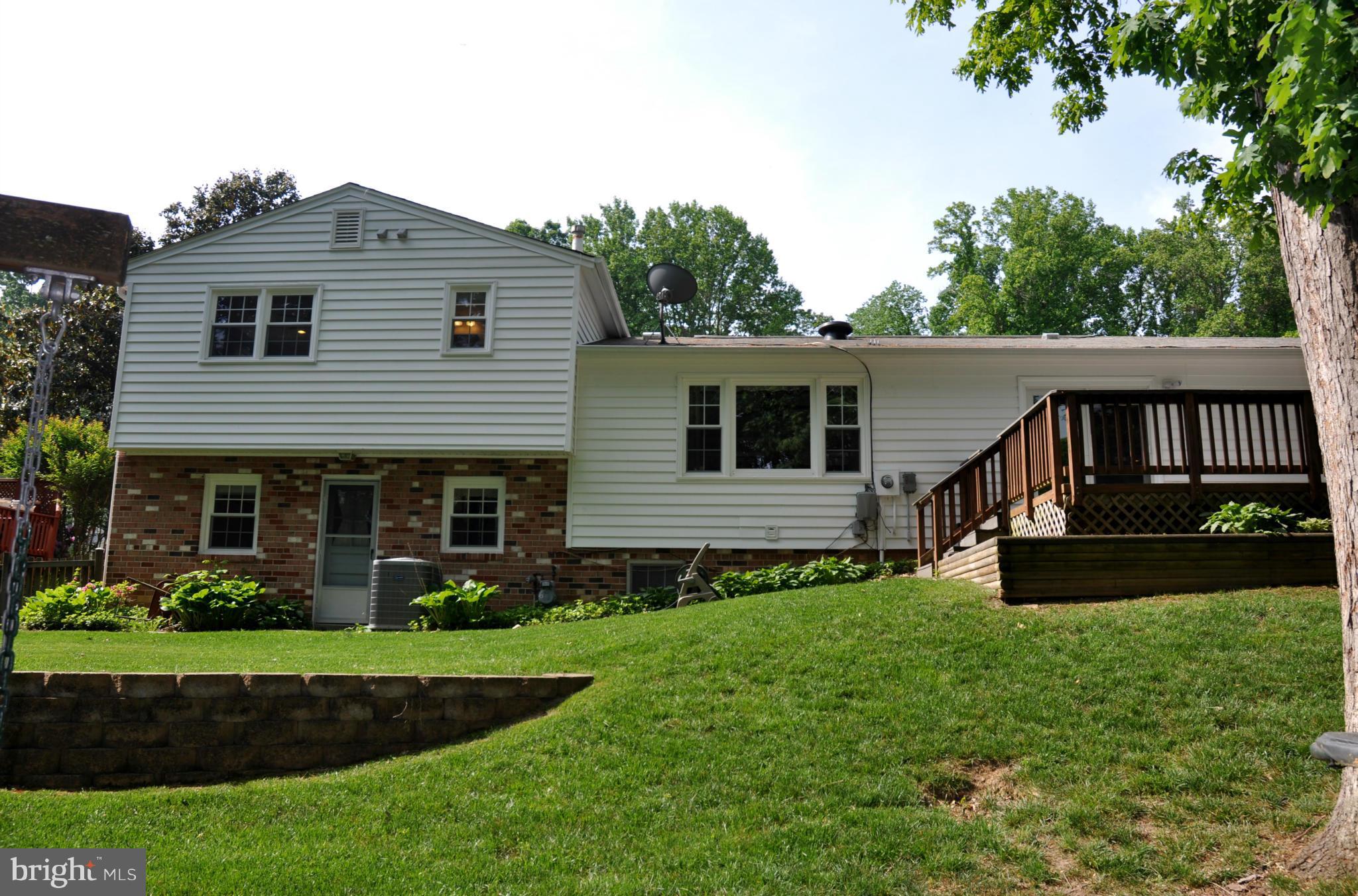 8822 Side Saddle Road Springfield, VA 22152 - Photo 25 of 26 Exterior (Rear)