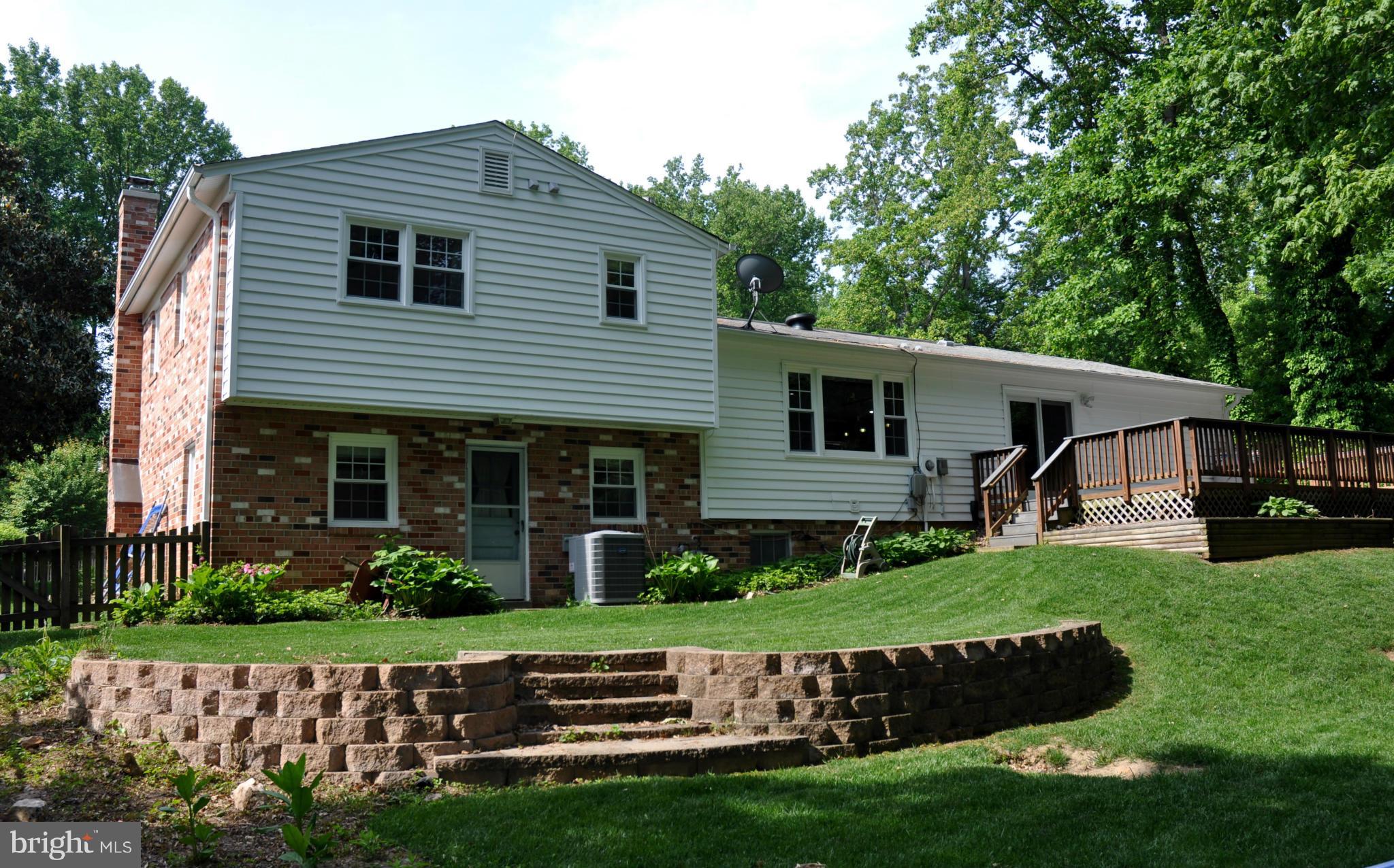 8822 Side Saddle Road Springfield, VA 22152 - Photo 26 of 26 Exterior (Rear)