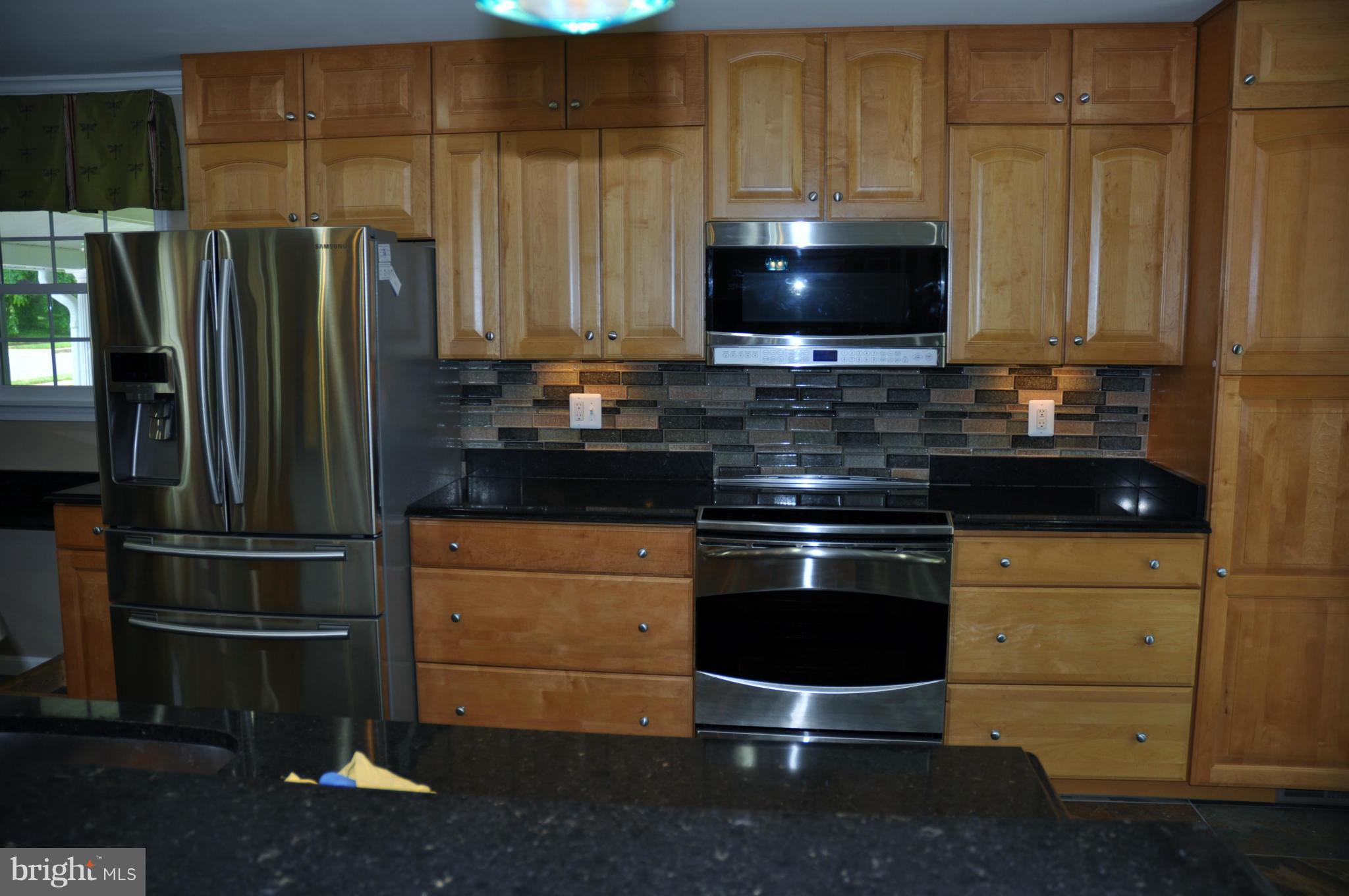 8822 Side Saddle Road Springfield, VA 22152 - Photo 5 of 26 Kitchen