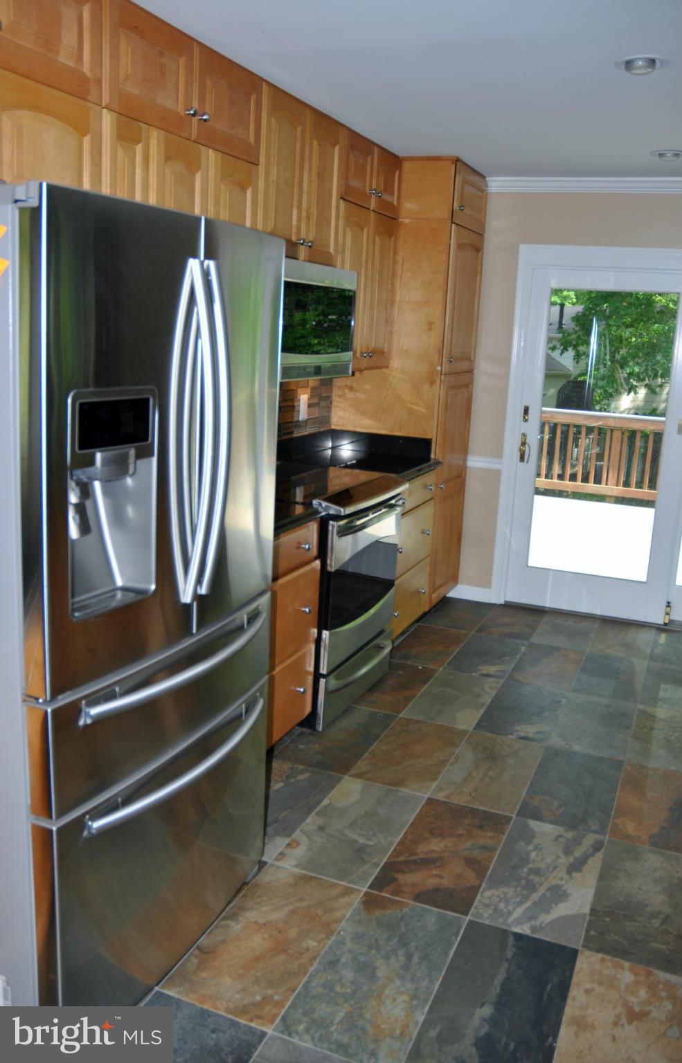8822 Side Saddle Road Springfield, VA 22152 - Photo 6 of 26 Kitchen