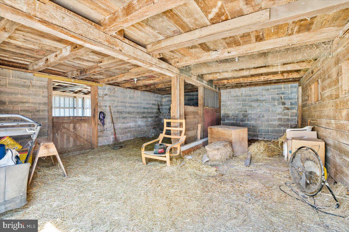 14016 Broadfording Church Road Hagerstown, MD 21740 - Photo 42 of 61 Barn