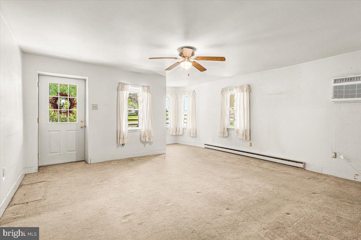 14016 Broadfording Church Road Hagerstown, MD 21740 - Photo 5 of 61 Gallery Image 5