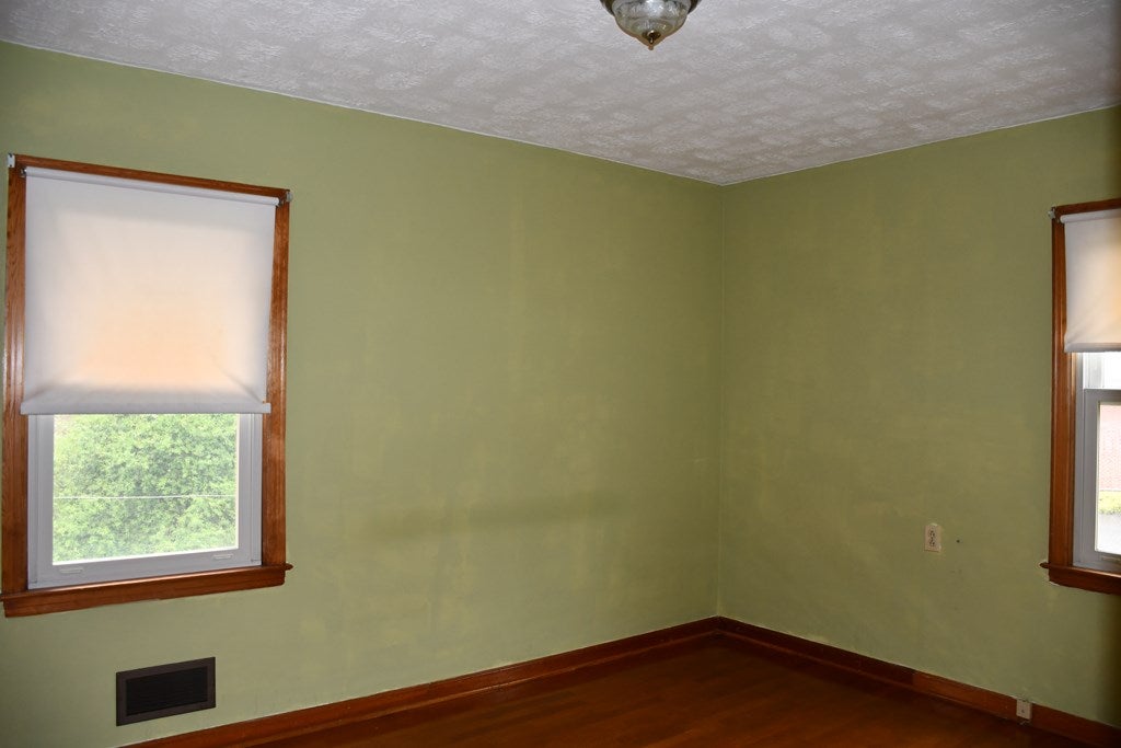 3253 Kents Ridge Road Honaker, VA 24260 - Photo 13 of 35 Gallery Image 13