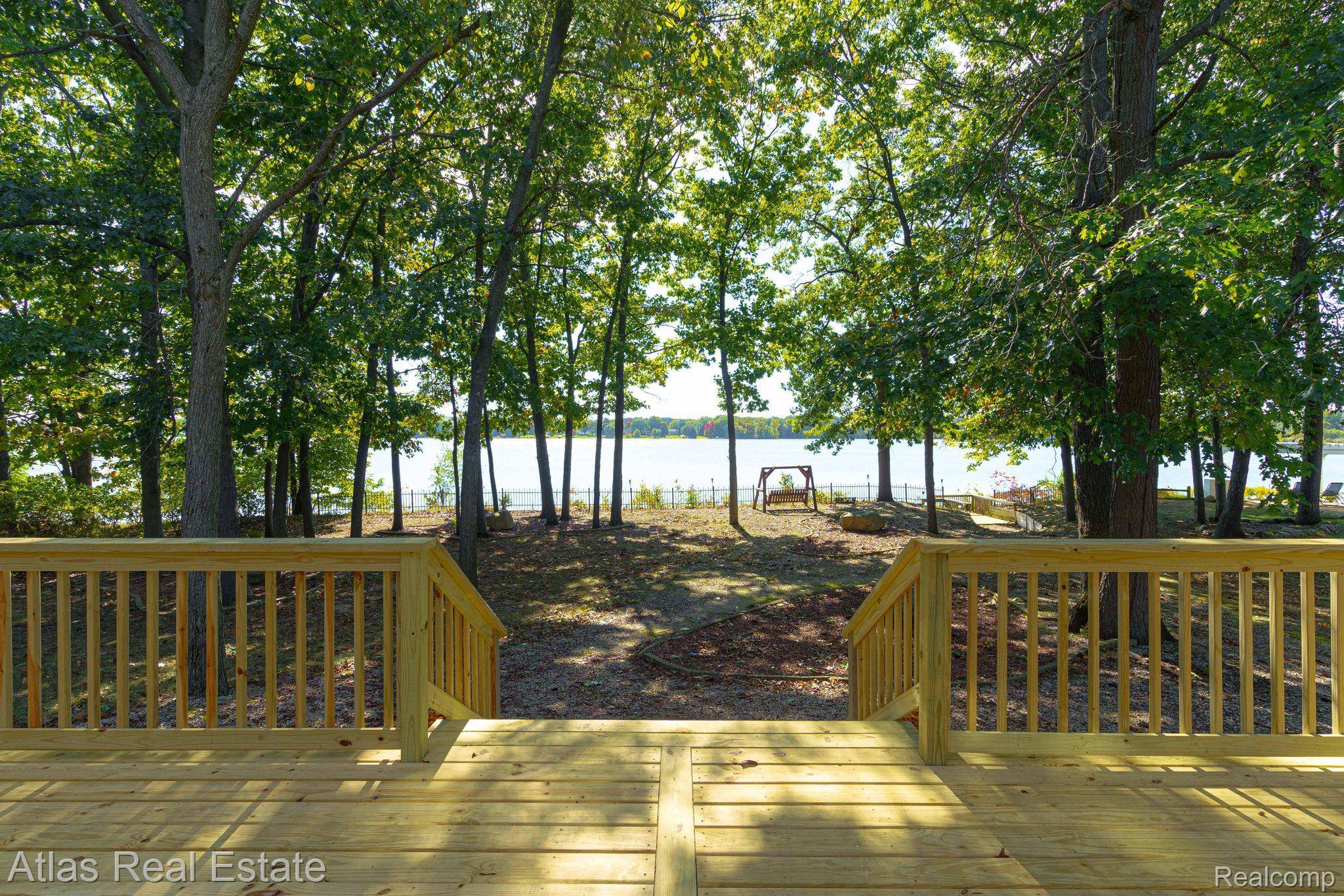 11280 Old Mt Morris Road Davison, MI 48423 - Photo 6 of 48 Deck6