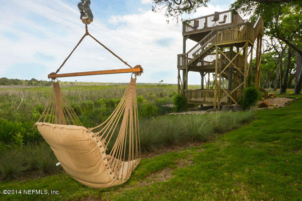 1126 Neck Road Ponte Vedra Beach, FL 32082 - Photo 14 of 32 a view of a fountain in a yard