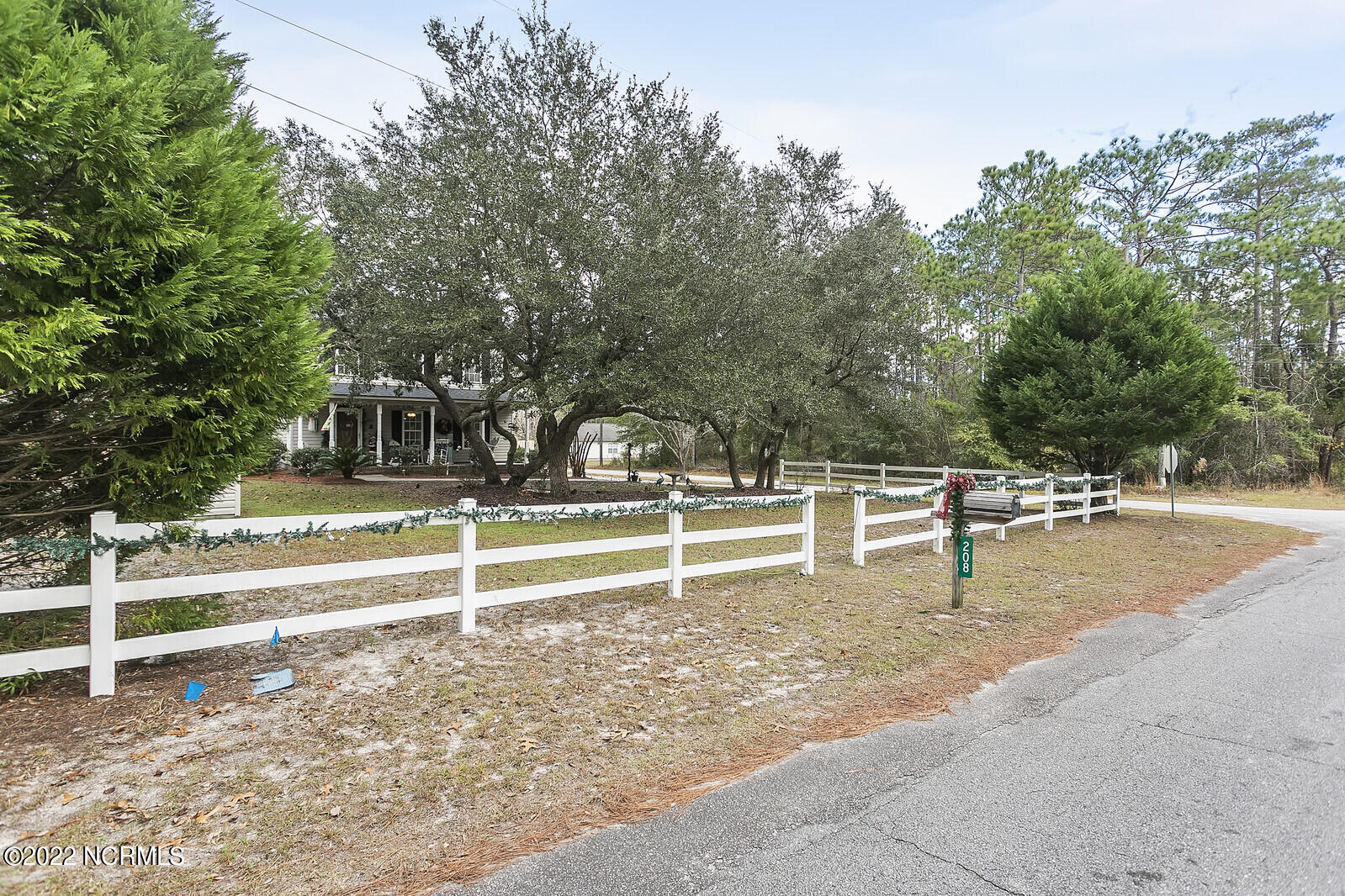 208 Cedar Road Southport, NC 28461 - Photo 3 of 59 03_IMG_7749_mls