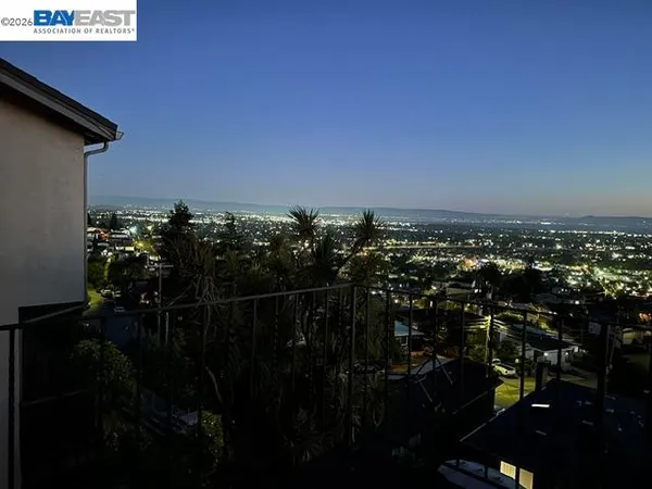 $900,000 | 16605 Rolando Avenue, Castro Valley, CA 94578