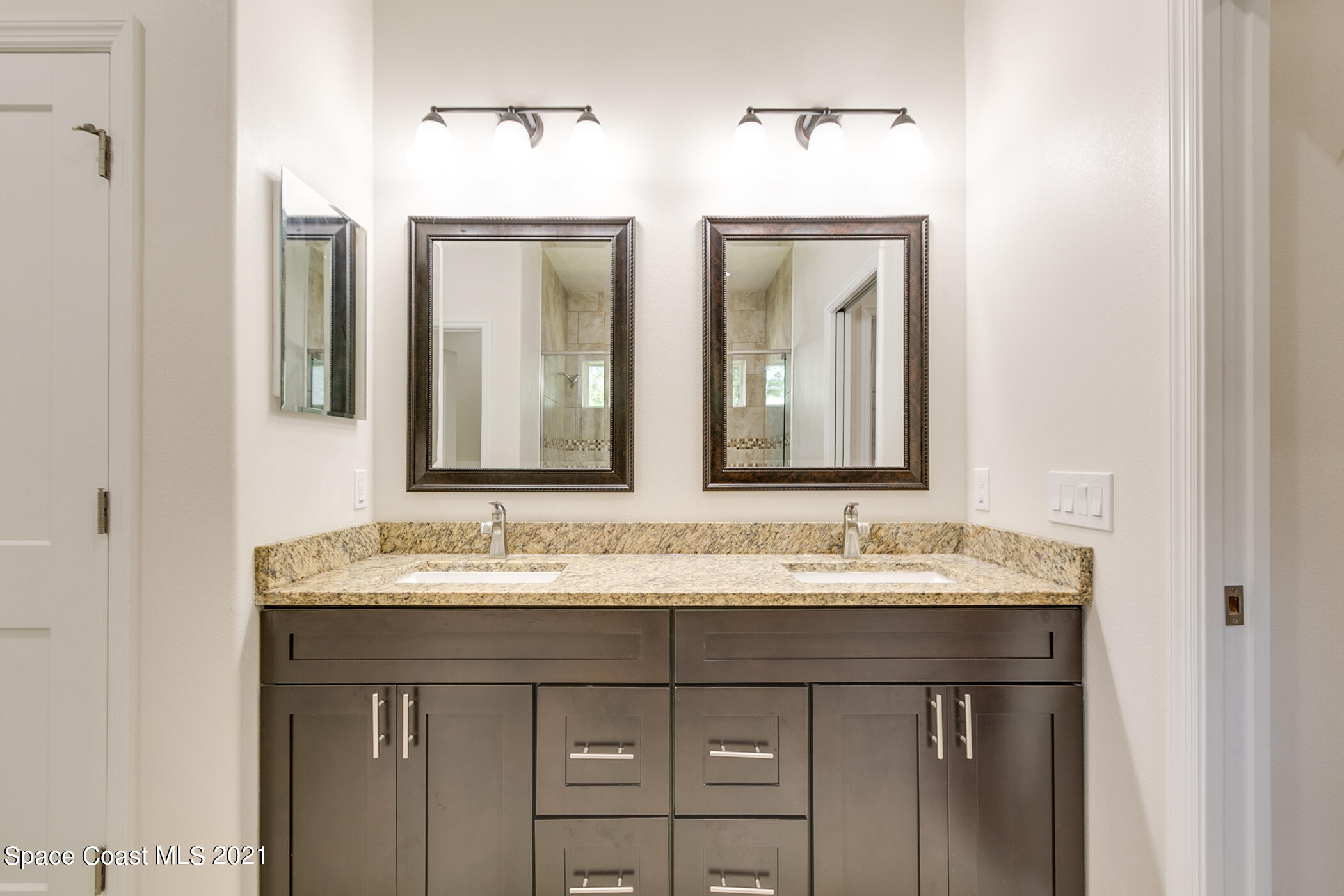 107 Labra Road, Unit 30 Palm Bay, FL 32908 - Photo 3 of 23 301-curry-ion-9939-(ZF-9728-65865-1-033)