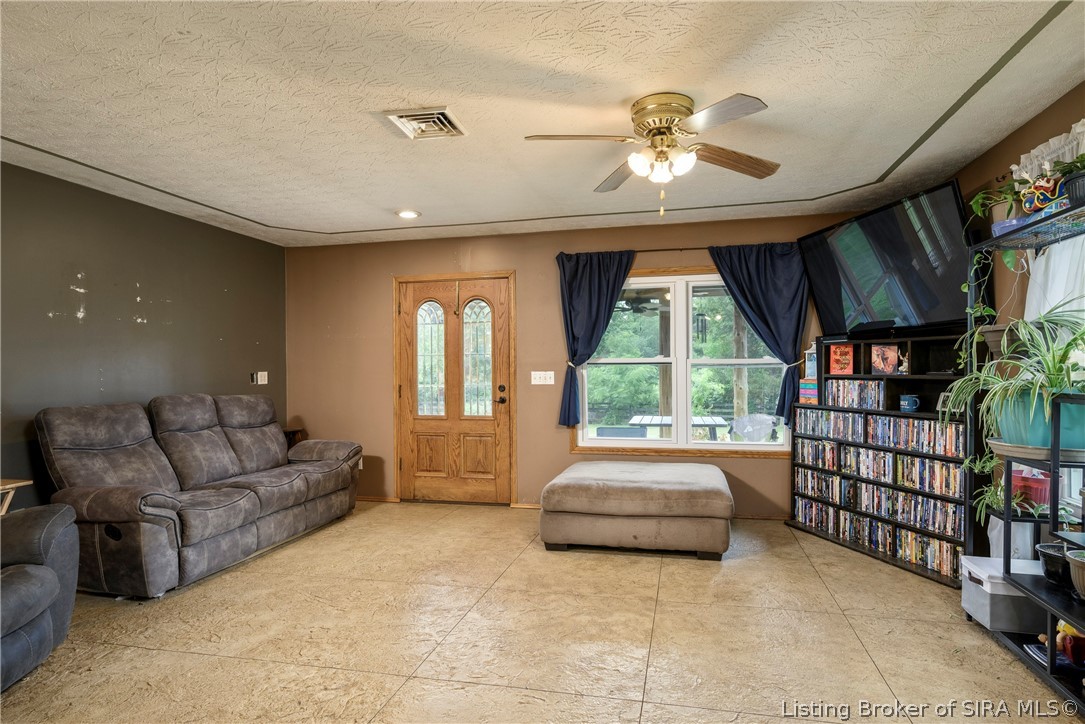 8014 Ridge Way Georgetown, IN 47122 - Photo 5 of 51