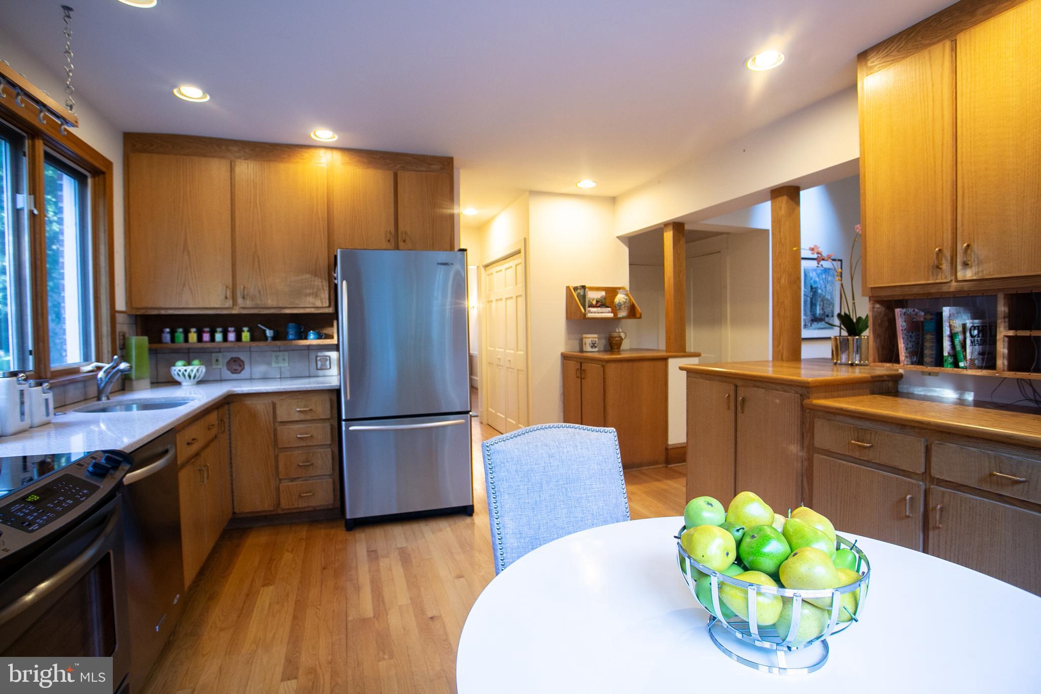211 Hewett Road Wyncote, PA 19095 - Photo 11 of 31