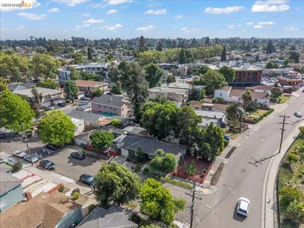 $679,000 | 10809 McIntyre Street, Oakland, CA 94605