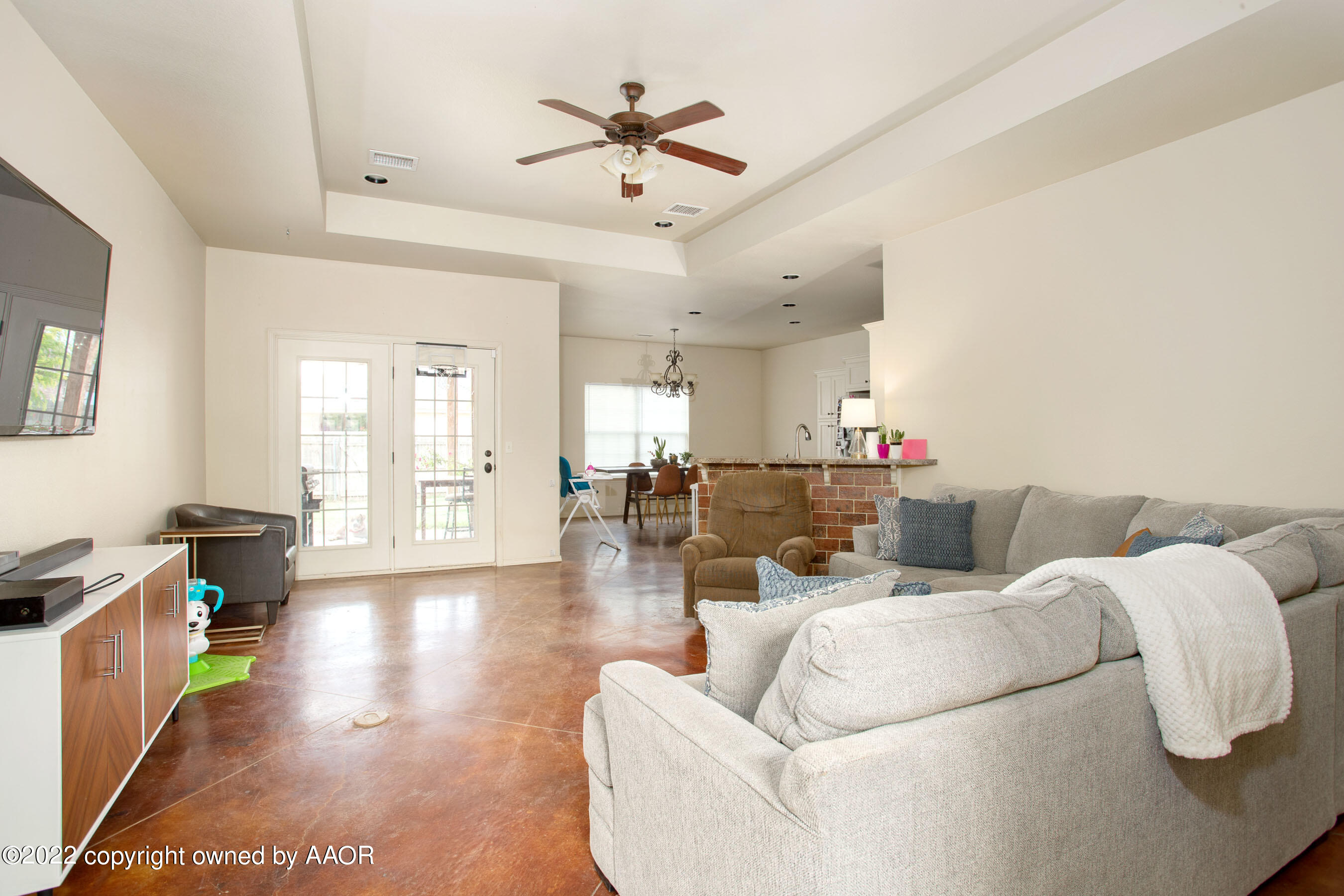 9315 Orry Avenue Amarillo, TX 79119 - Photo 4 of 20 Living Room