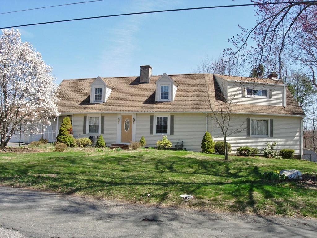 29 Adrian Avenue West Springfield, MA 01089 - Photo 3 of 29 Gallery Image 3