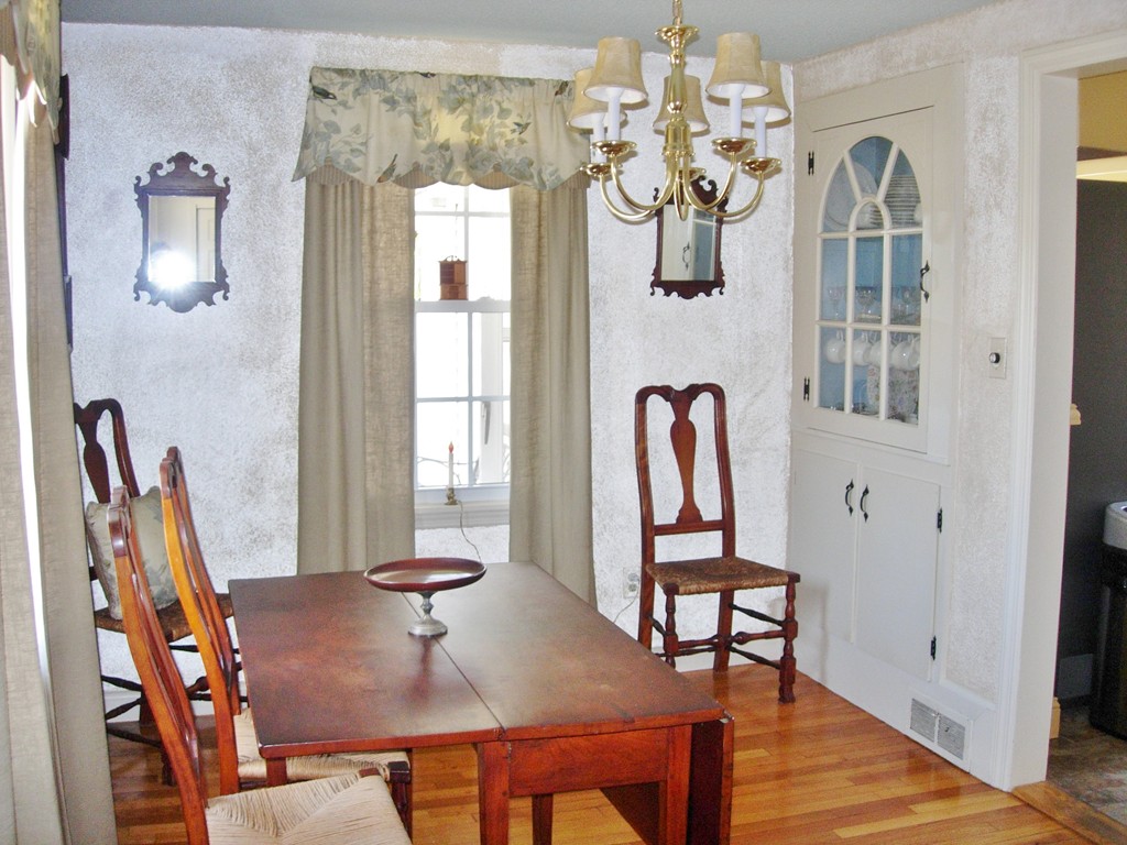 29 Adrian Avenue West Springfield, MA 01089 - Photo 10 of 29 Gallery Image 10