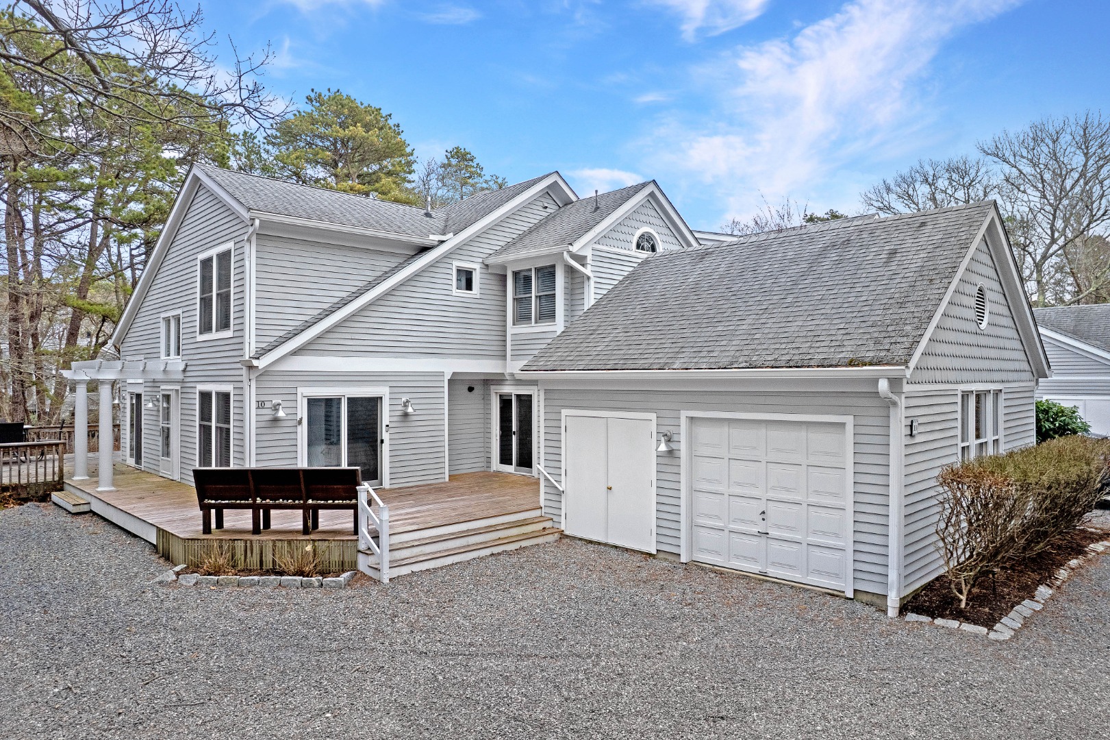 Premiere End Unit has been fully renovated.