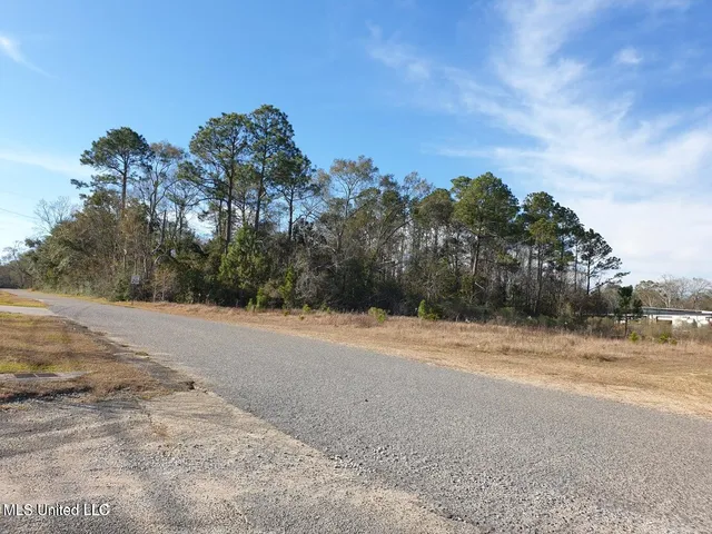 $890,000 | 14391 US 49, Gulfport, MS 39503