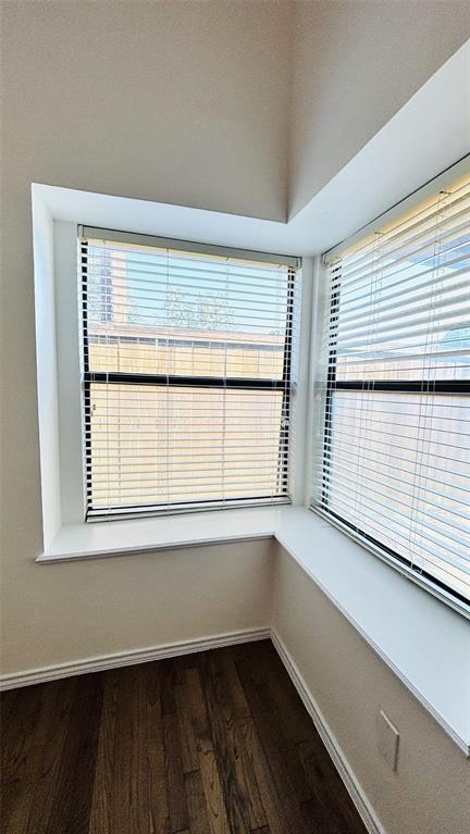 4019 Rive Lane Addison, TX 75001 - Photo 16 of 37 Large window seat.