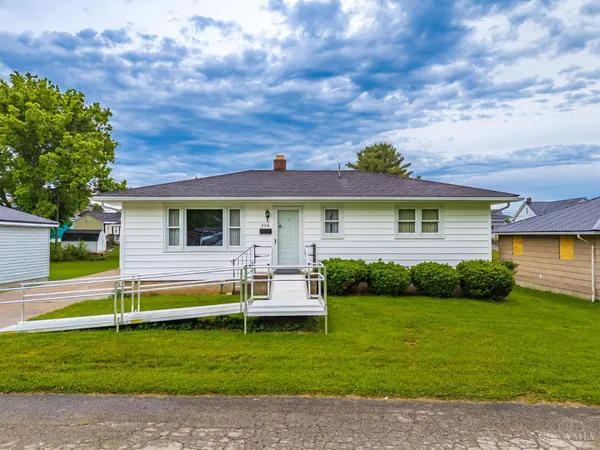$169,900 | 204 East 9th Street, Manchester, OH 45144