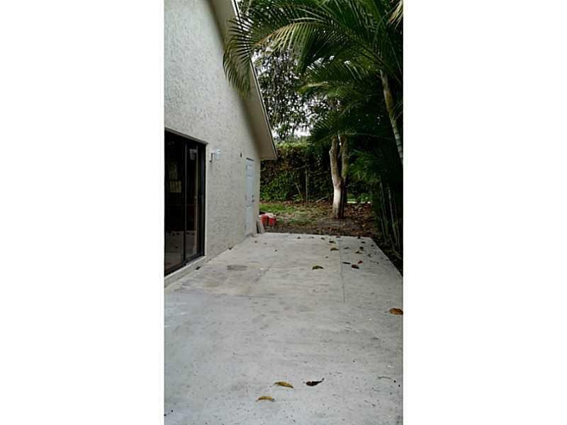 9889 Liberty Court Boca Raton, FL 33434 - Photo 17 of 25 Exterior Front