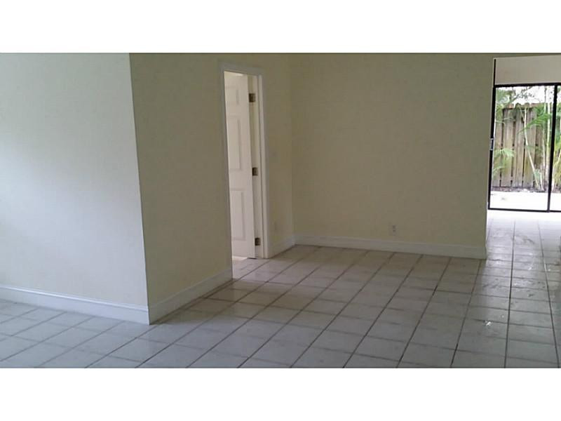 9889 Liberty Court Boca Raton, FL 33434 - Photo 8 of 25 Dining Room