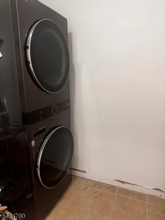 $3,000 | 81 Hawthorne Avenue, Unit 3, Newark, NJ 07112