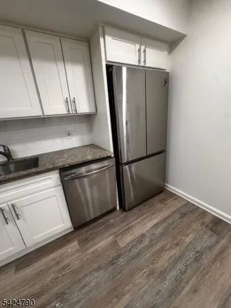 $3,000 | 81 Hawthorne Avenue, Unit 3, Newark, NJ 07112