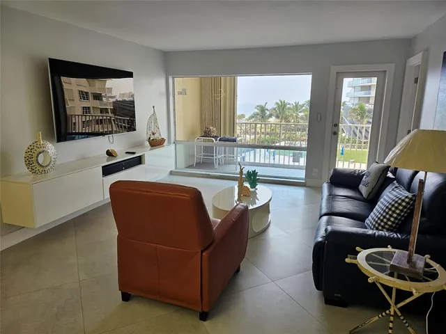 $685,000 | 750 North Ocean Boulevard, Unit 503, Pompano Beach, FL 33062