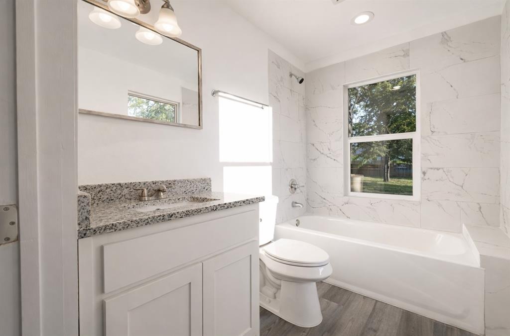415 West 7th Street Bonham, TX 75418 - Photo 8 of 16