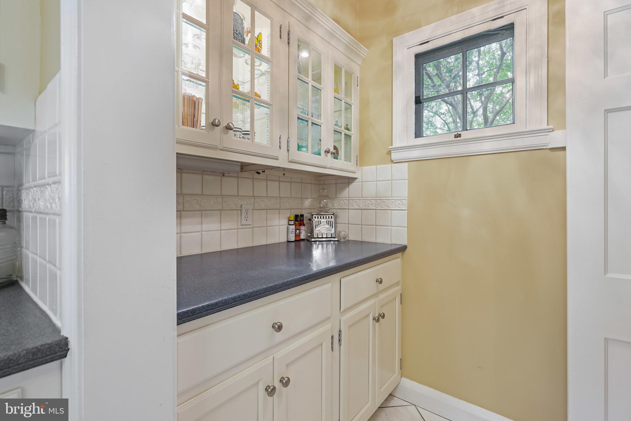 5108 Springlake Way Baltimore, MD 21212 - Photo 17 of 53