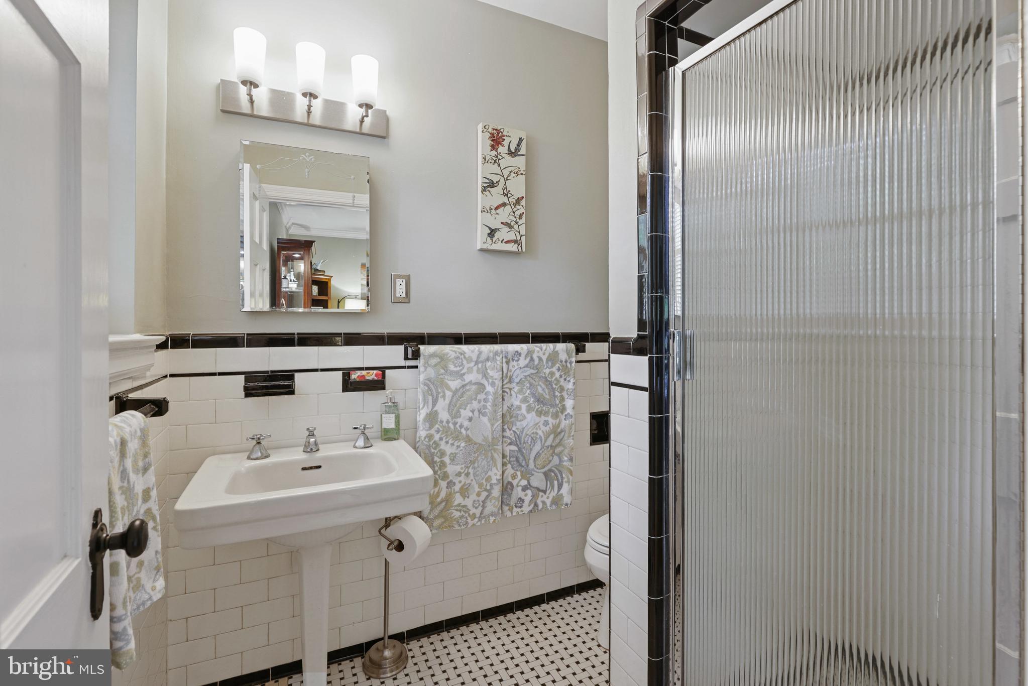 5108 Springlake Way Baltimore, MD 21212 - Photo 21 of 53