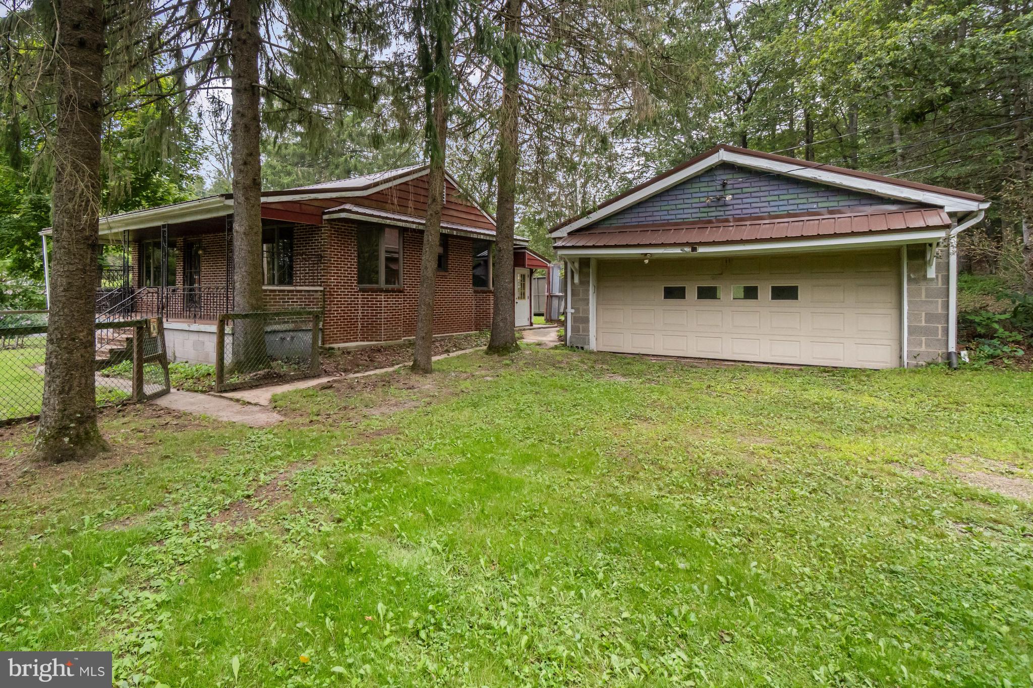199 State Road Barnesville, PA 18214 - Photo 7 of 55 a front view of a house with yard