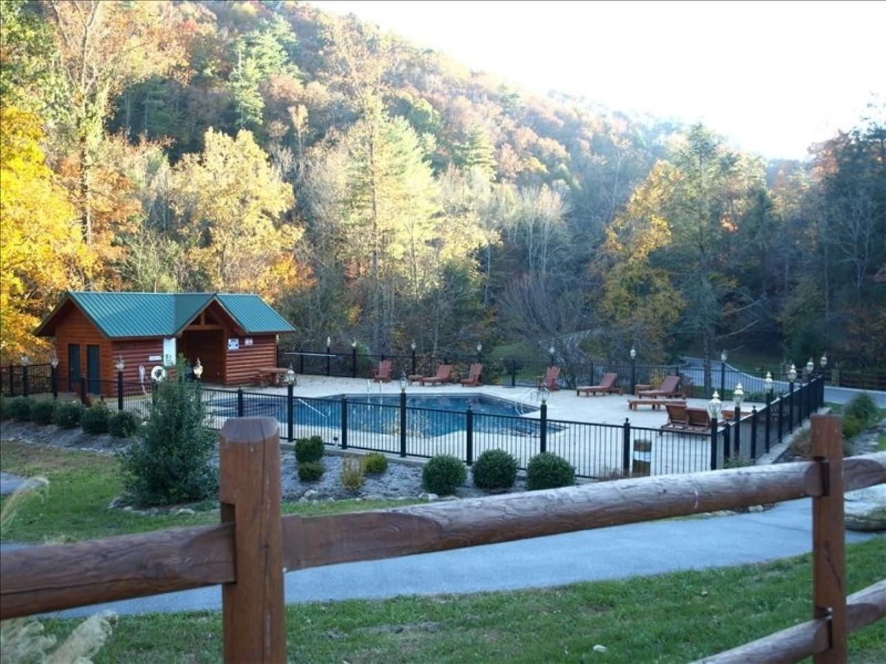 2764 Murray Ridge Road Sevierville, TN 37876 - Photo 21 of 22 pool (Custom)