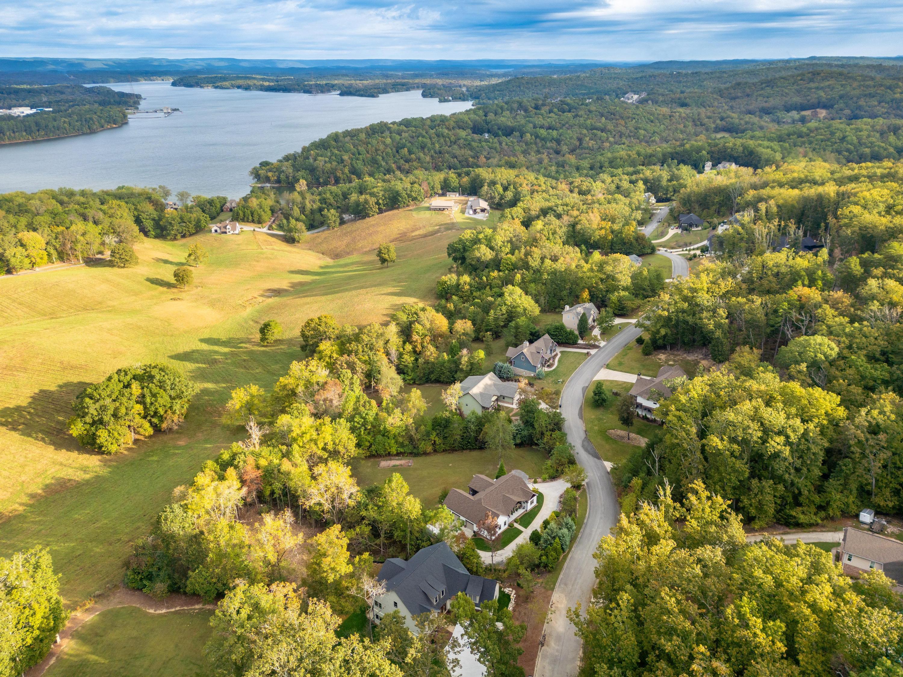 9751 Caseview Drive Harrison, TN 37341 - Photo 8 of 56 2025_10_October_9751_Caseview_Dr_0014