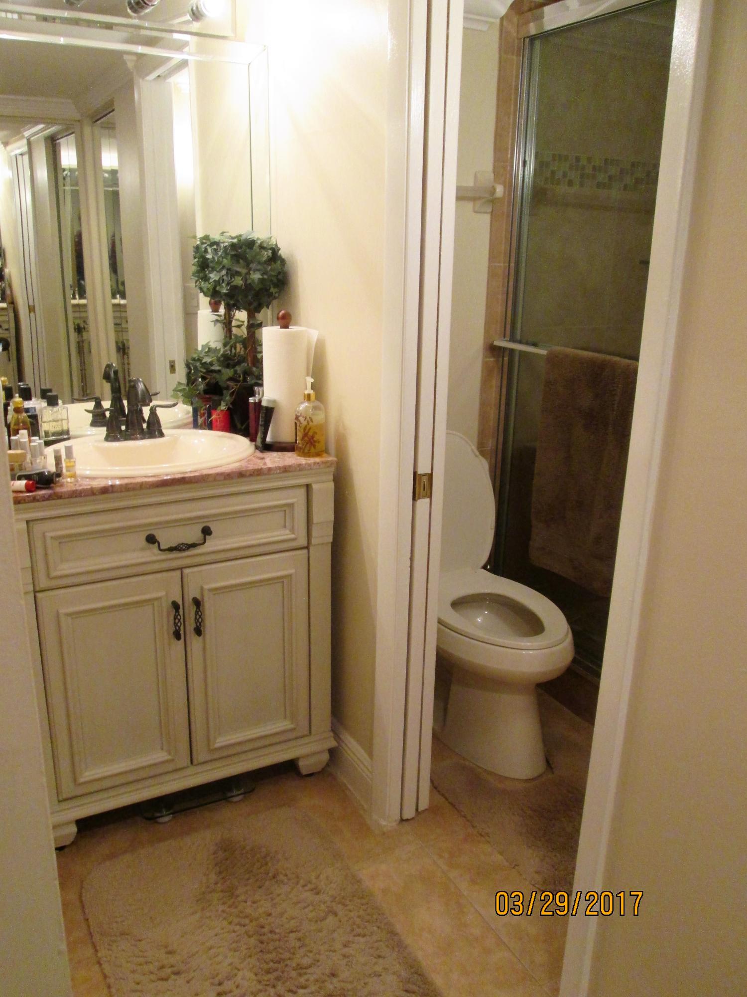 4267 Wood Ride Road, Unit B Boynton Beach, FL 33436 - Photo 27 of 34 Master bath