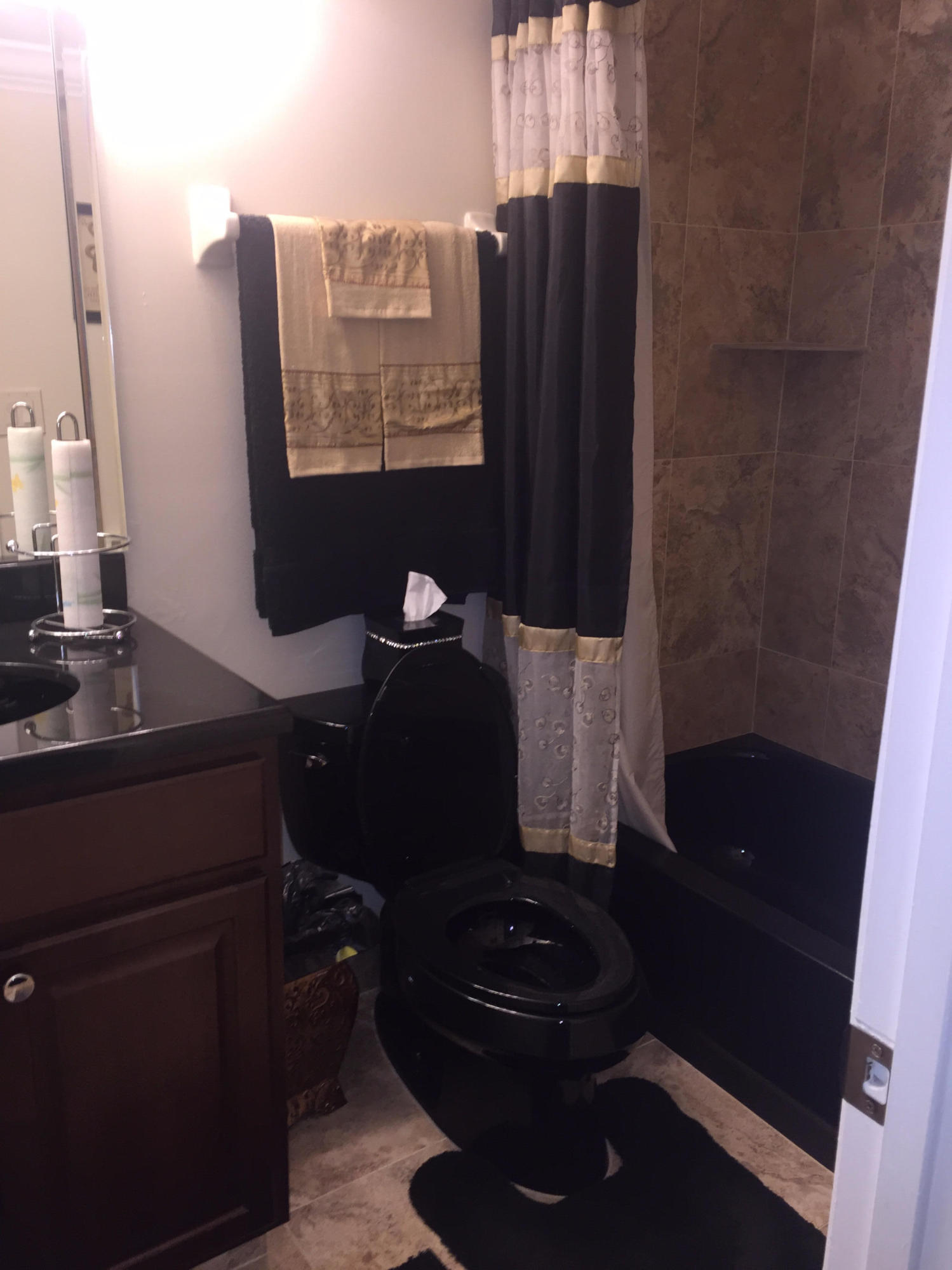 4267 Wood Ride Road, Unit B Boynton Beach, FL 33436 - Photo 31 of 34 Guest Bath