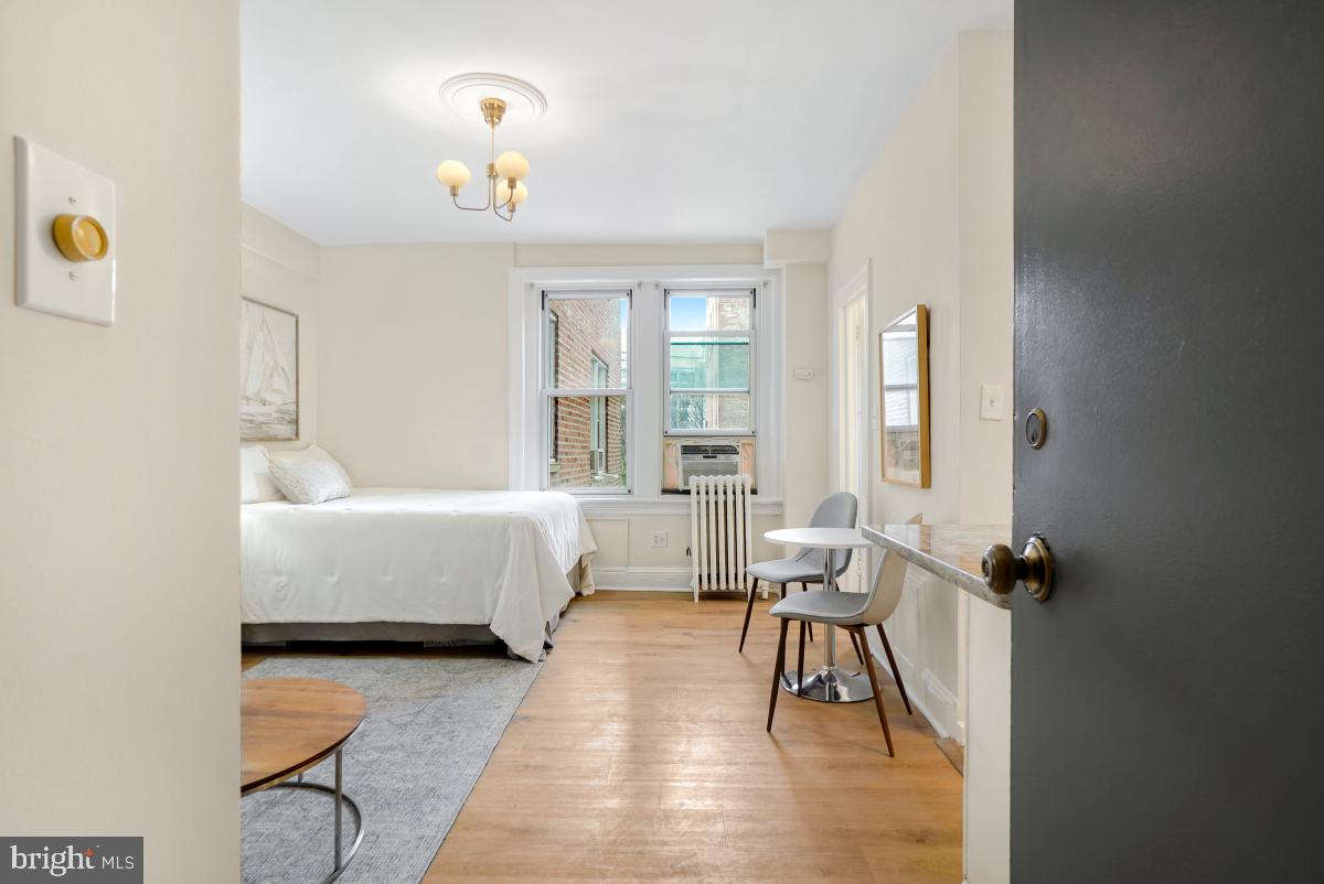 1954 Columbia Road Northwest, Unit 308 Washington, DC 20009 - Photo 4 of 51