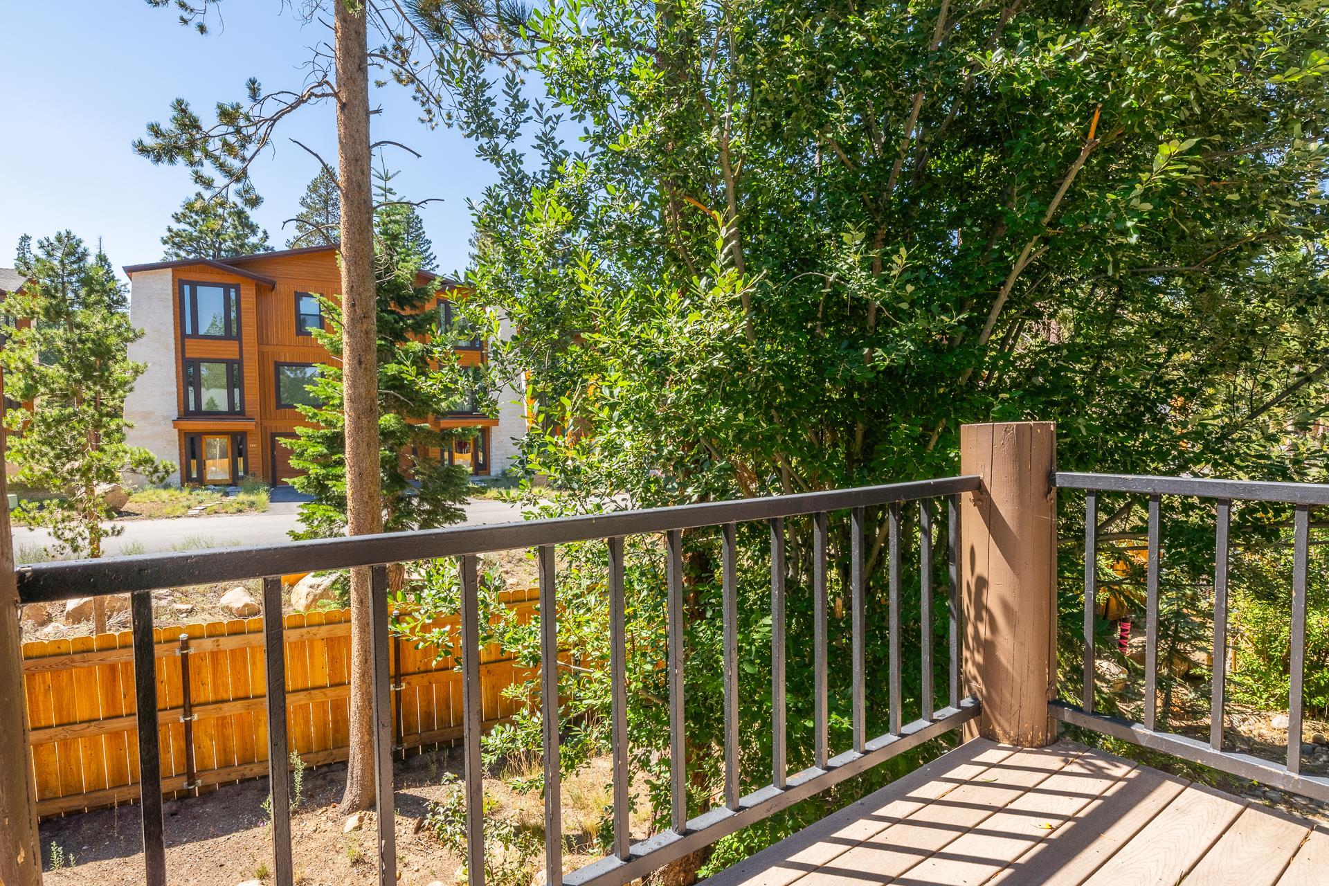 354 Joaquin Road, Unit 4 Mammoth Lakes, CA 93546 - Photo 16 of 40 View of balcony