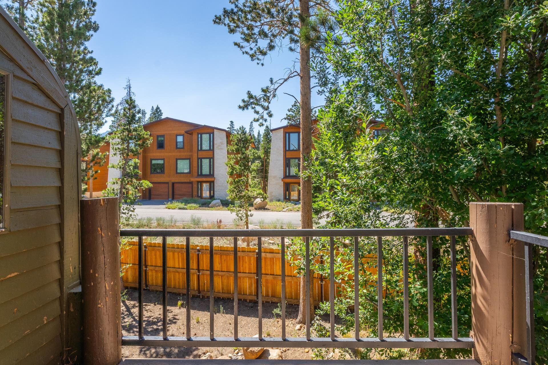 354 Joaquin Road, Unit 4 Mammoth Lakes, CA 93546 - Photo 17 of 40 View of balcony