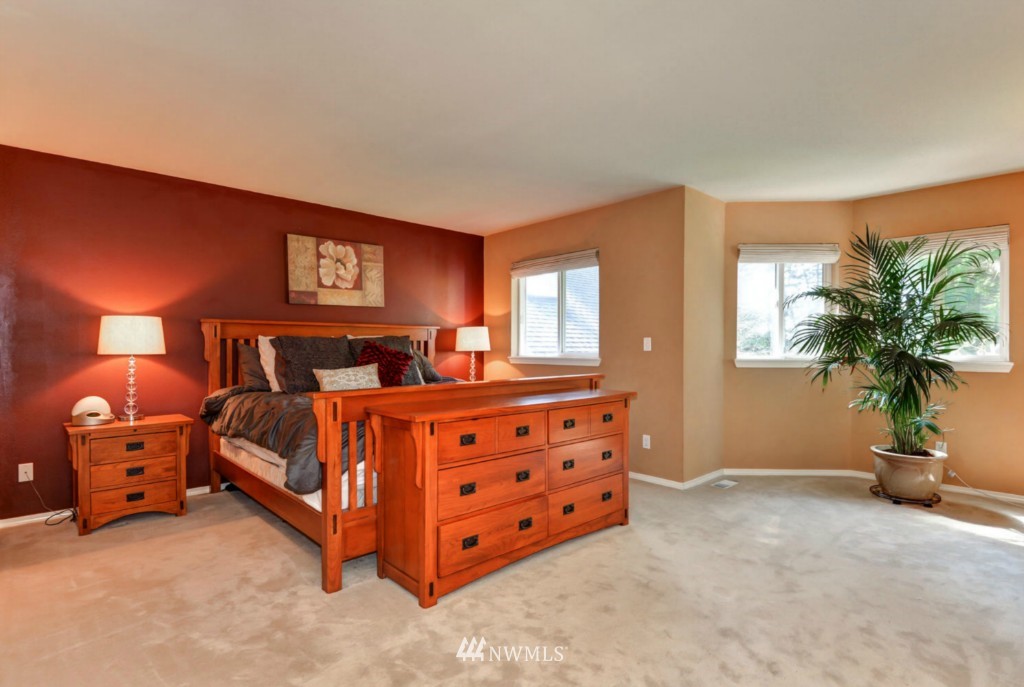 28811 Northeast 10th Street Carnation, WA 98014 - Photo 17 of 25