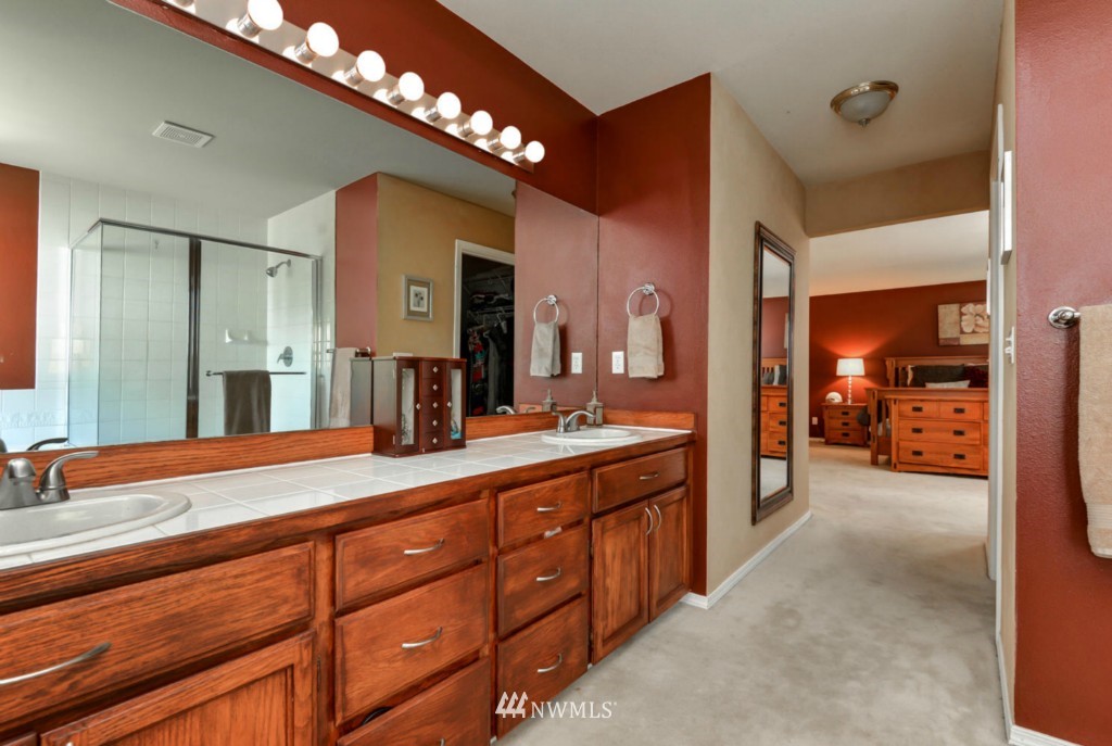 28811 Northeast 10th Street Carnation, WA 98014 - Photo 18 of 25
