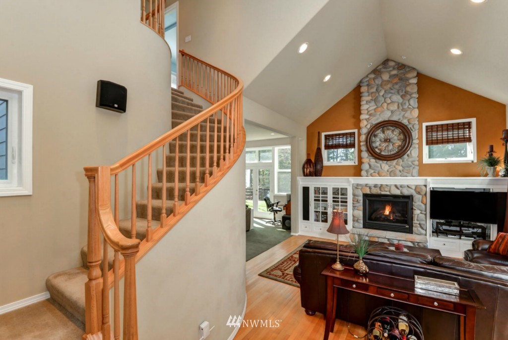 28811 Northeast 10th Street Carnation, WA 98014 - Photo 6 of 25