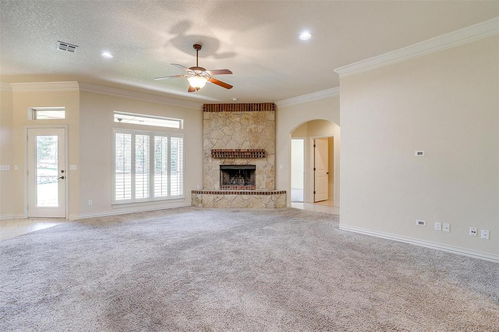 8027 Ravenswood Road Granbury, TX 76049 - Photo 3 of 21