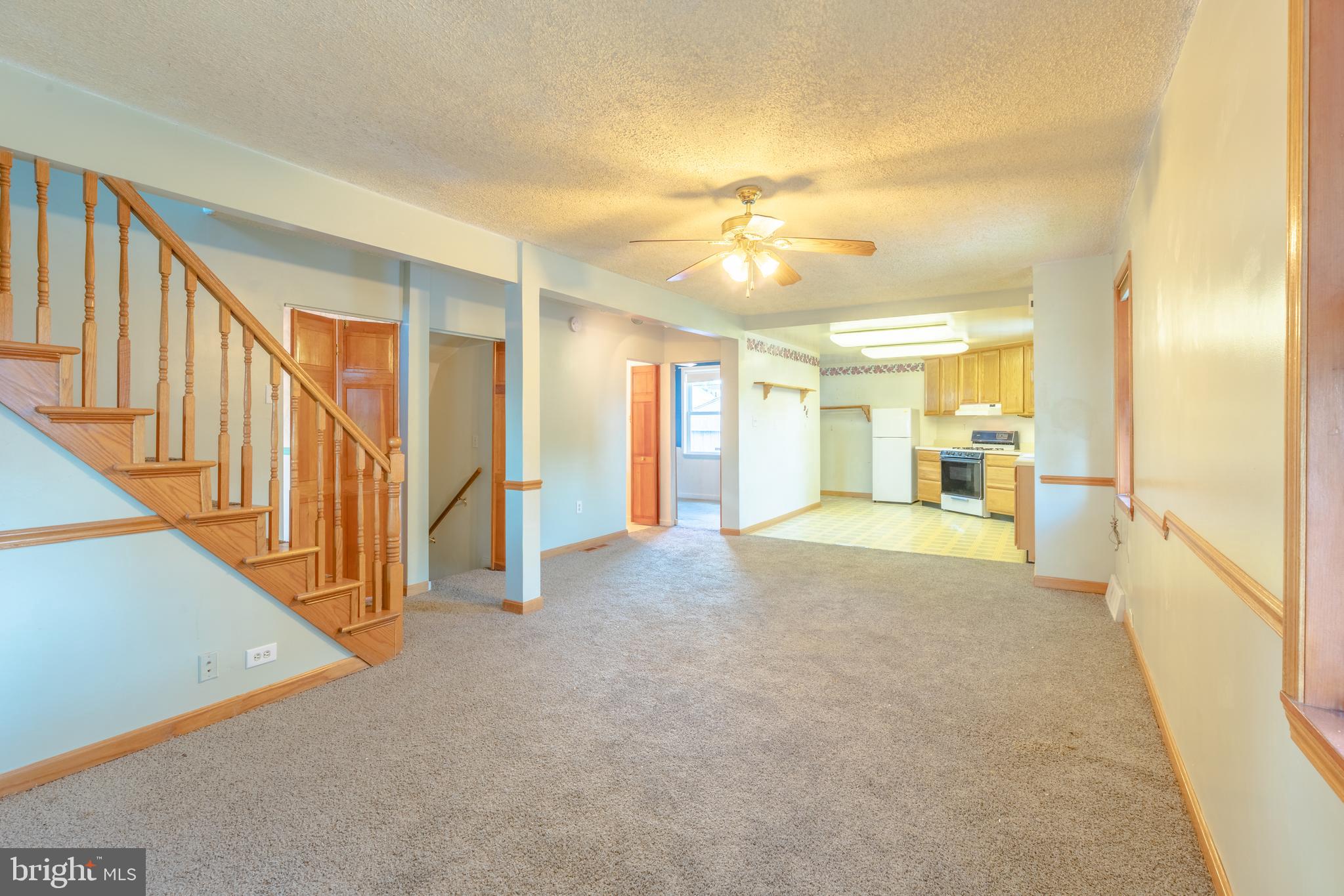 6920 Homeway Baltimore, MD 21222 - Photo 4 of 11