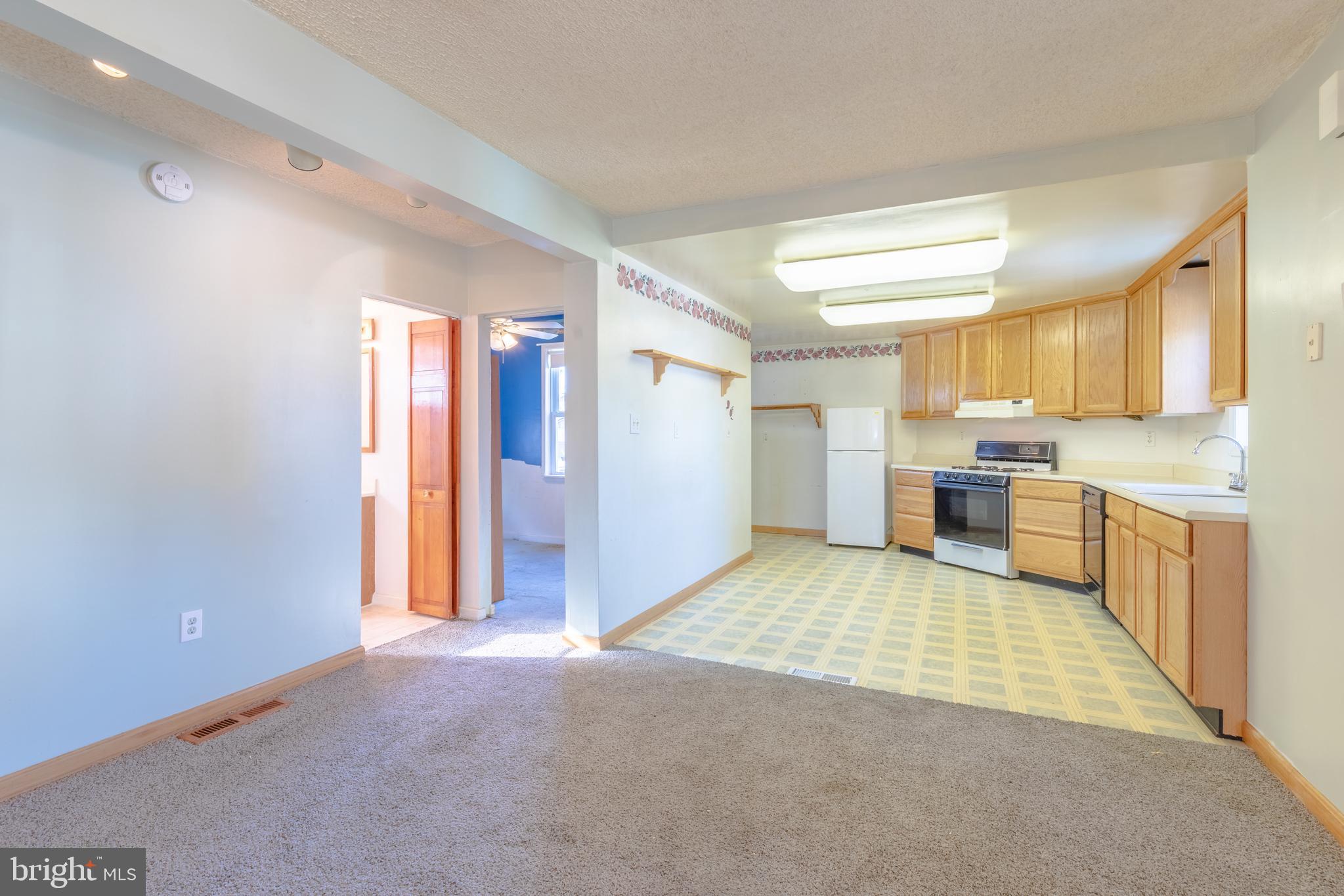 6920 Homeway Baltimore, MD 21222 - Photo 7 of 11